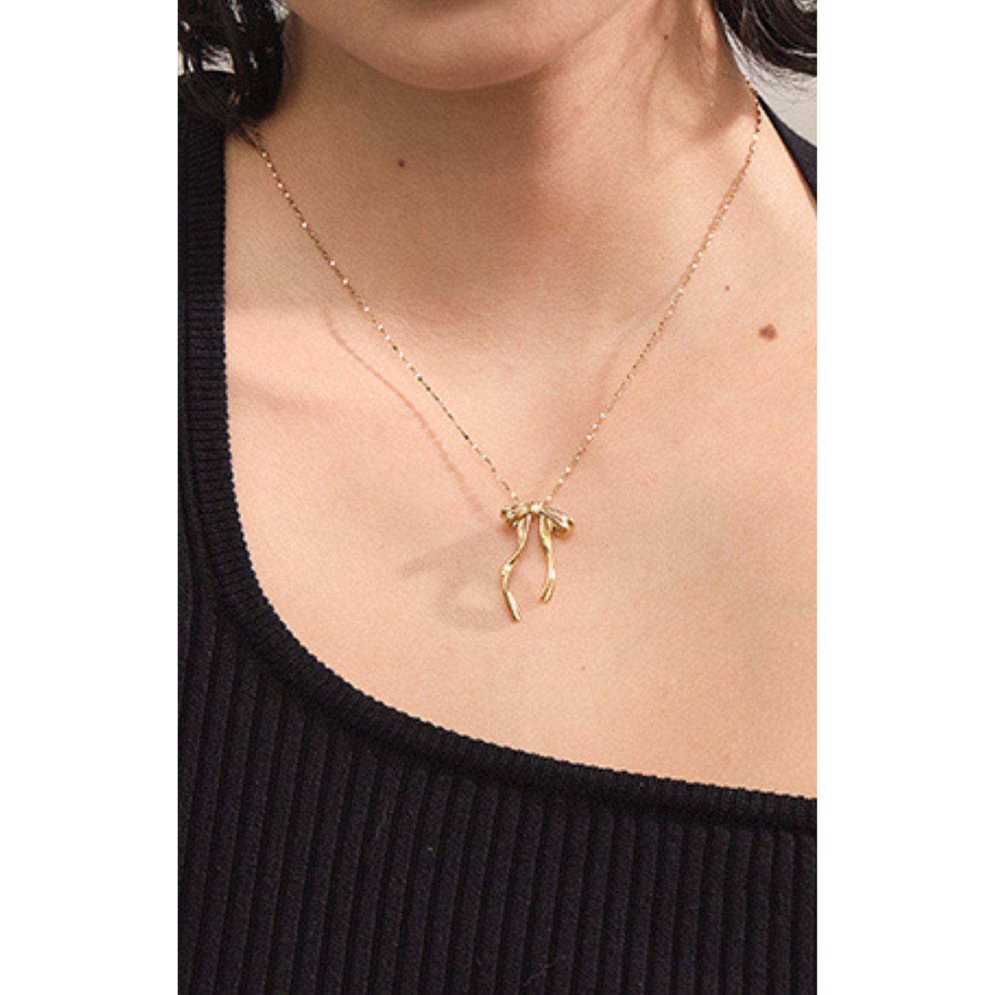 Pretty Bow Necklace