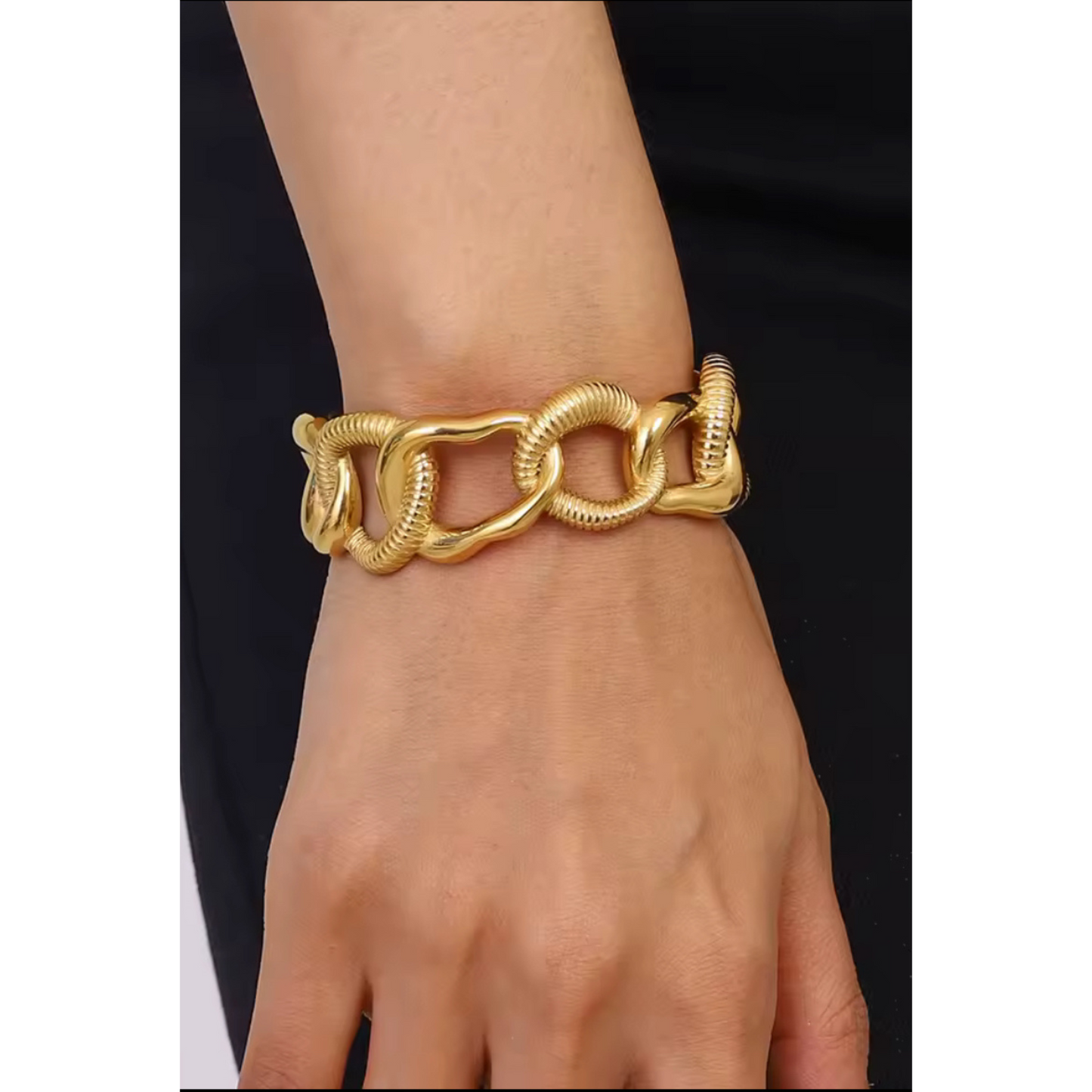 Sculpted Chain Link Cuff
