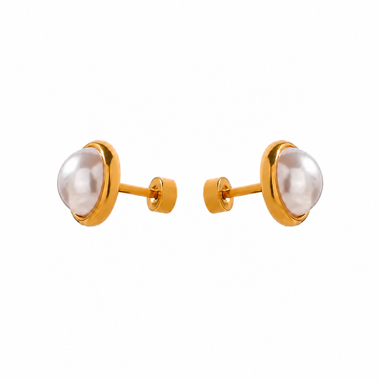 Pearl Screw Back Classic Studs