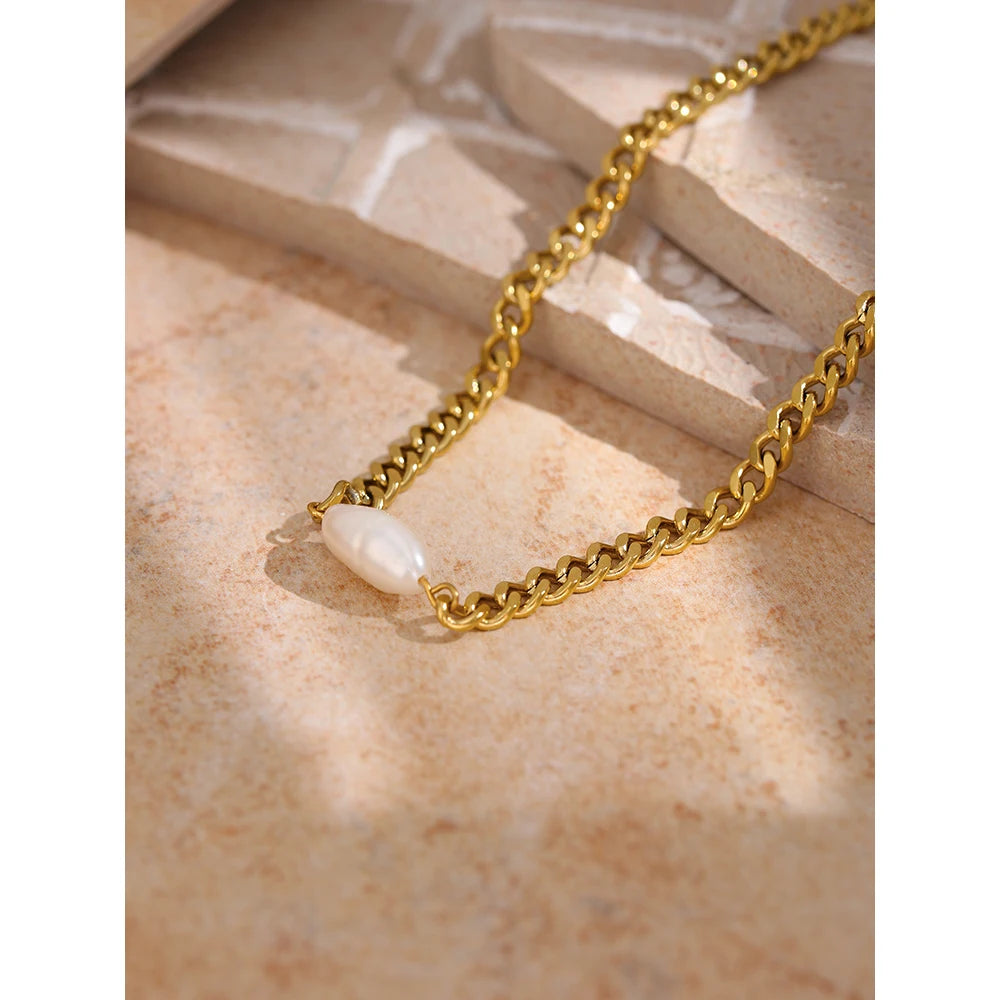 Curb Chain Pearl Necklace