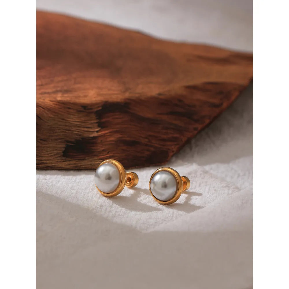 Pearl Screw Back Classic Studs