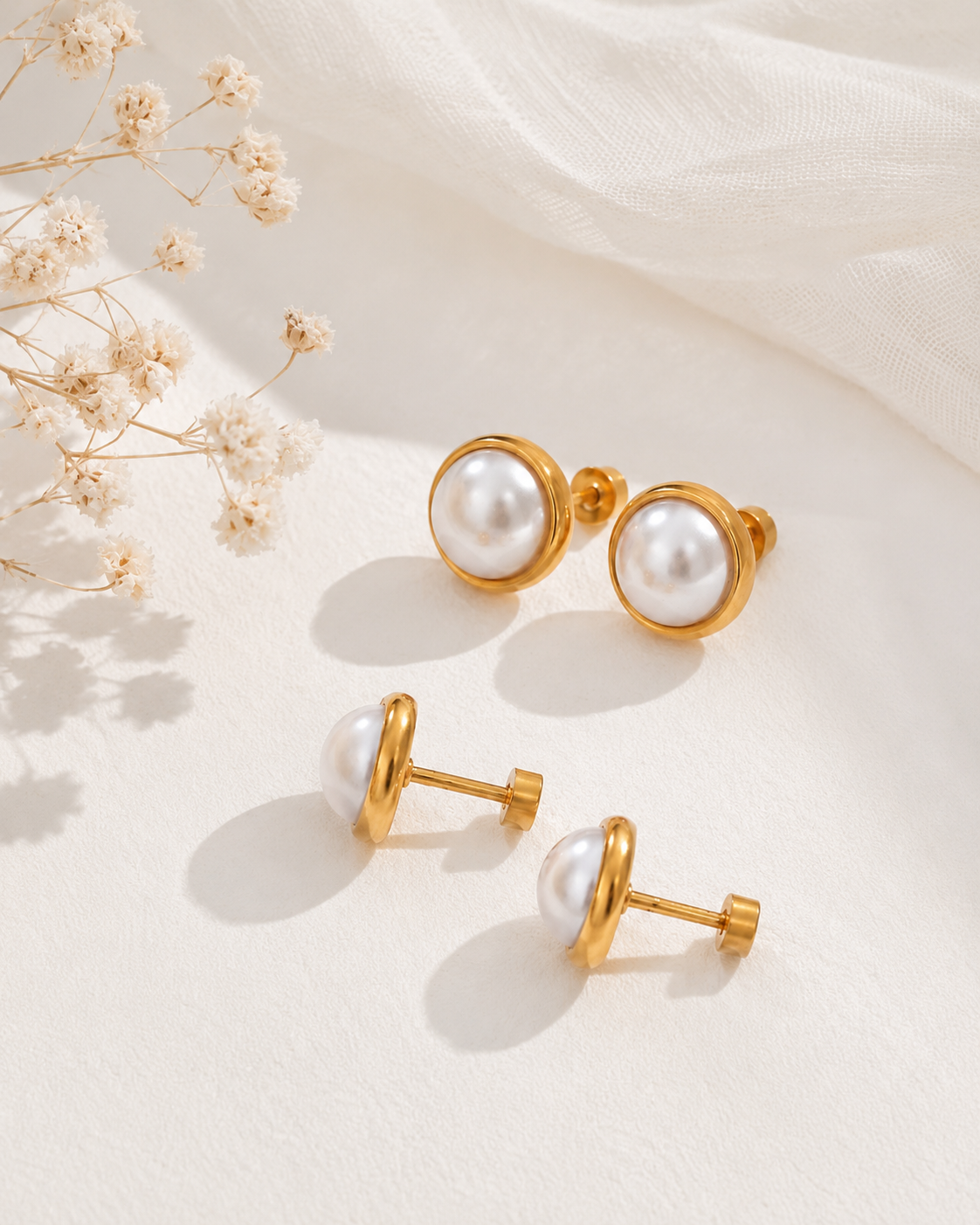 Pearl Screw Back Classic Studs