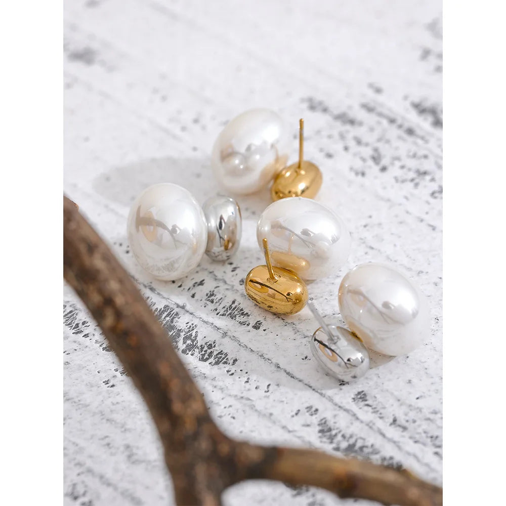 Sweet Pearl Studs