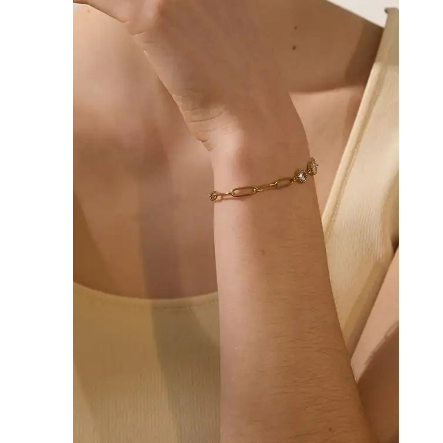 Clear Jewels Paperclip Chain Bracelet