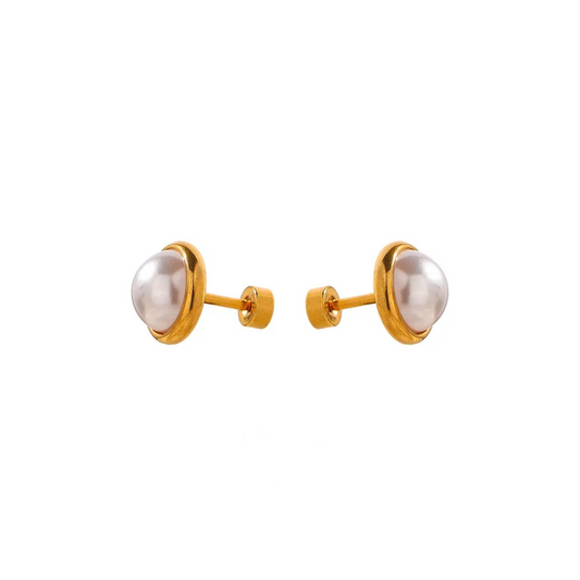 Pearl Screw Back Classic Studs